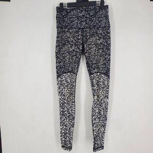 Lululemon wonder under pant Hi rise leggings. Size 8 Icebreaker White / Black